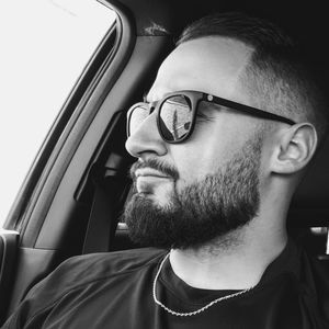 Meet your Posher, Adam